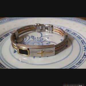 Stylish Silver Tone and Gold Tone Bracelet Jewelry Faith Love Cross Mix Material